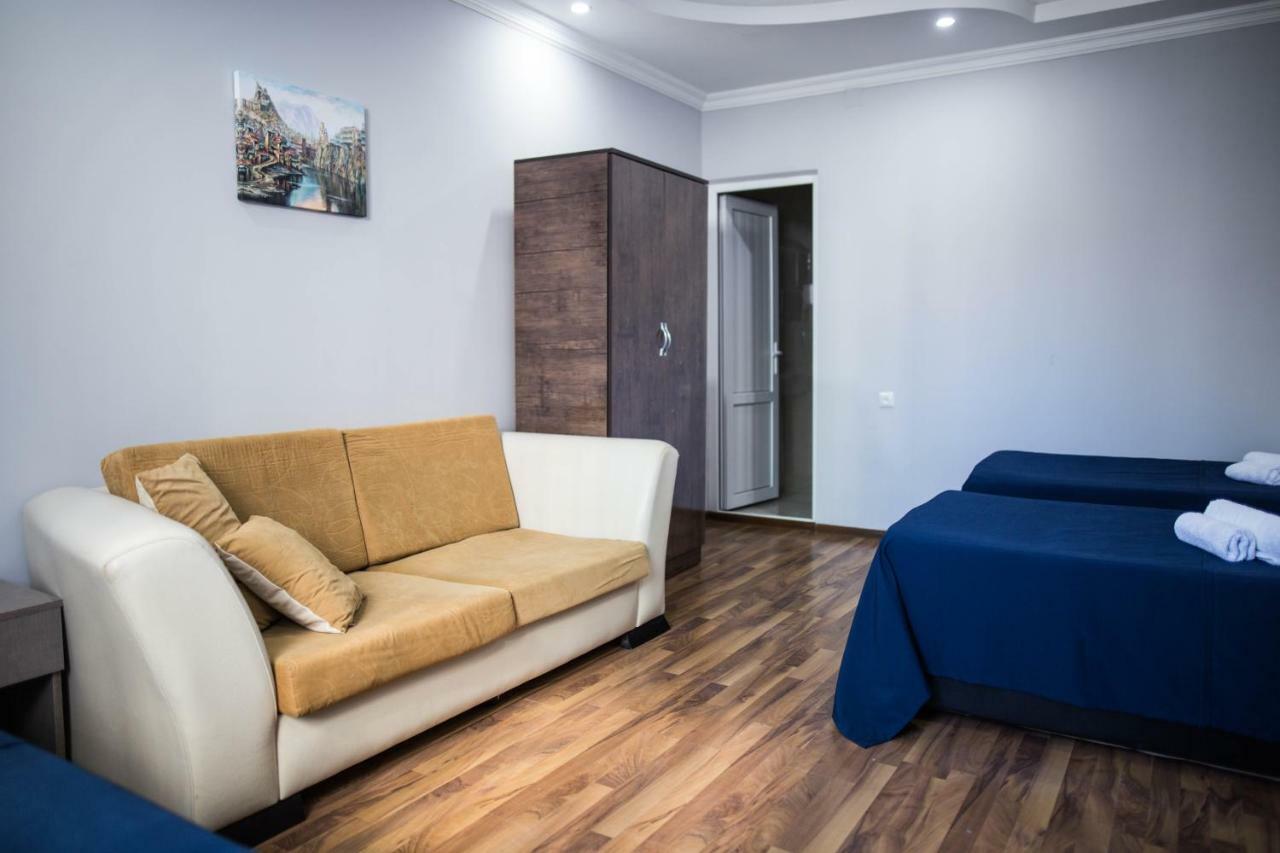 Central Apart-Hotel Batumi Eksteriør billede